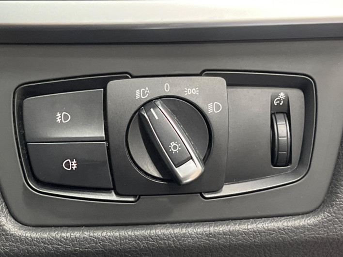 2016 BMW 3 Series DBA-8A20 (UW-6a0a82de60319)[21]