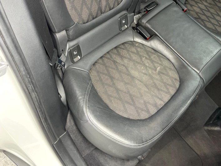 2016 BMW X1 LDA-HT20 (UW-6a0a82df9b3e9)[24]