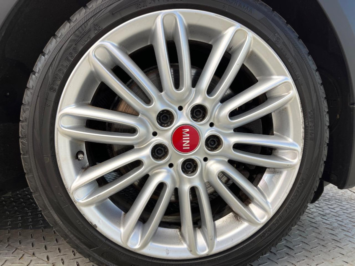 2017 Rover Mini LDA-XT20 (UW-6a0a82e40b1d5)[27]