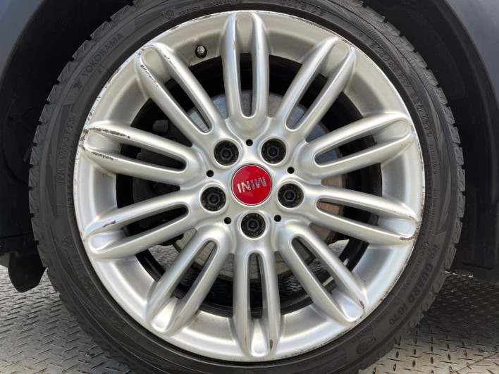 2017 Rover Mini LDA-XT20 (UW-6a0a82e40b1d5)[28]