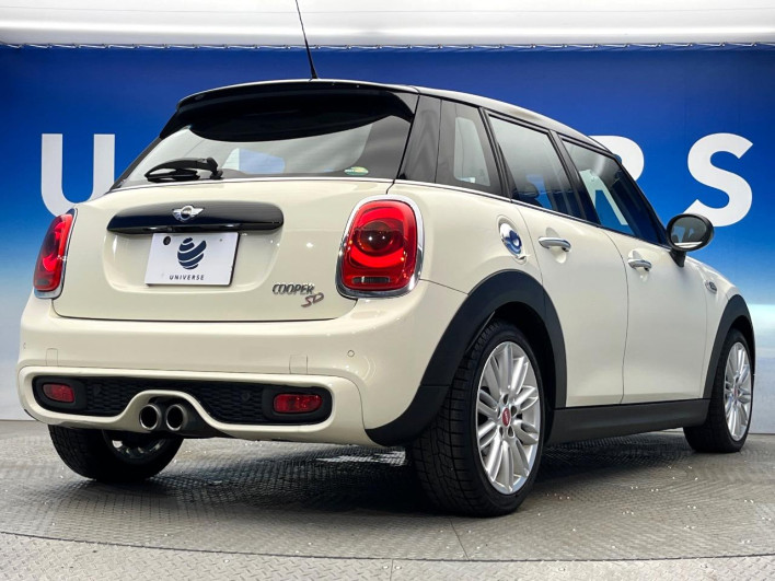 2017 Rover Mini LDA-XT20 (UW-6a0a82e40b1d5)[14]