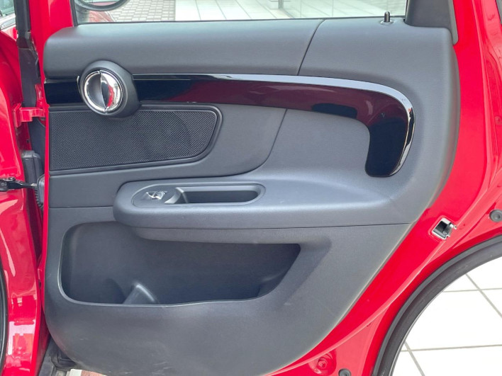 2017 Rover Mini LDA-YT20 (UW-6a0a82e42f333)[9]