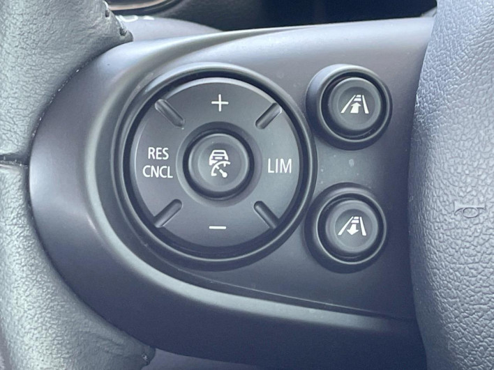 2017 Rover Mini LDA-YT20 (UW-6a0a82e42f333)[28]