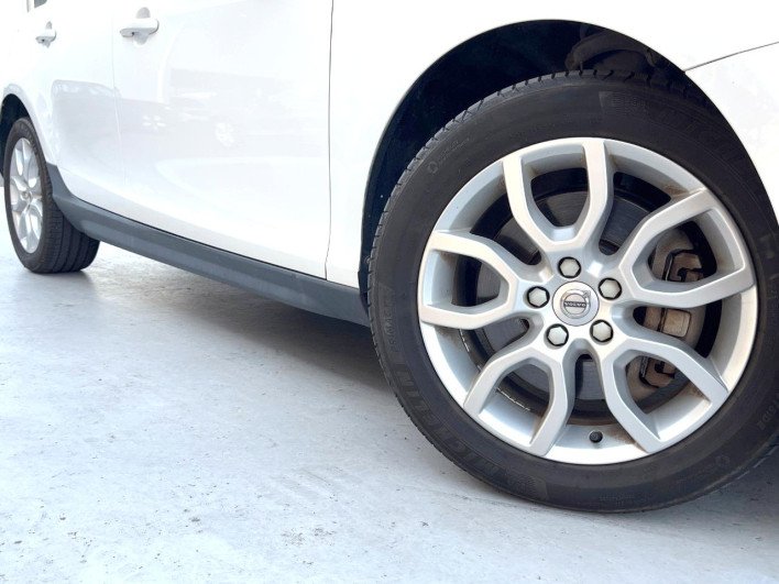 2018 Volvo V40 LDA-MD4204T (UW-6a0a82e65c814)[14]