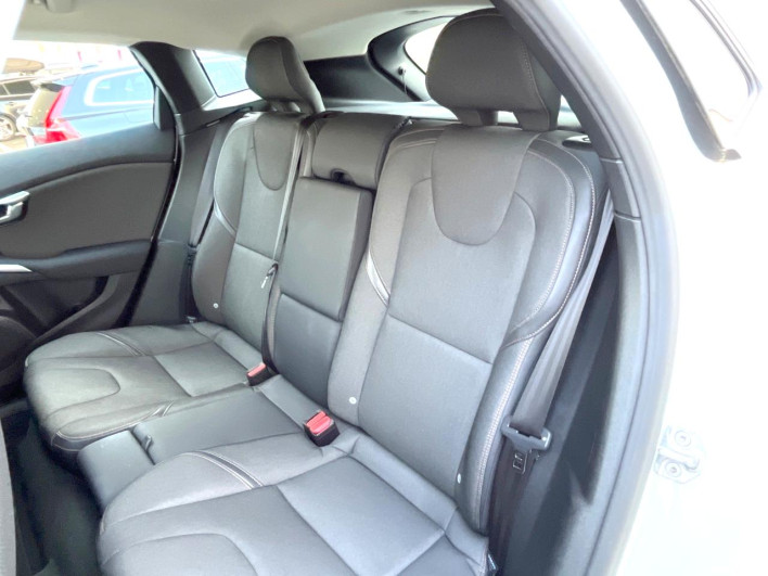 2018 Volvo V40 LDA-MD4204T (UW-6a0a82e65c814)[27]