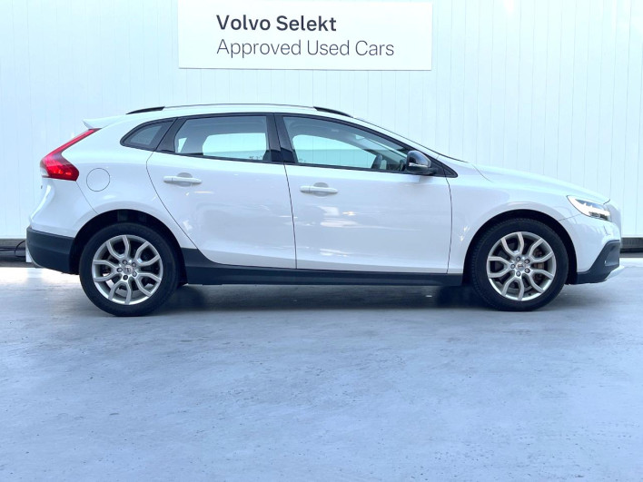 2018 Volvo V40 LDA-MD4204T (UW-6a0a82e65c814)[10]