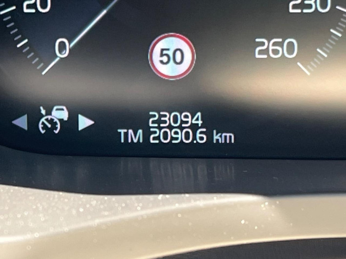 2018 Volvo XC60 DBA-UB420XC (UW-6a0a82e6a0ea7)[2]
