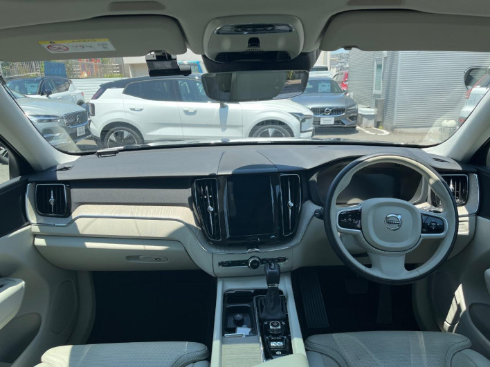 2018 Volvo XC60 DBA-UB420XC (UW-6a0a82e6a0ea7)[27]