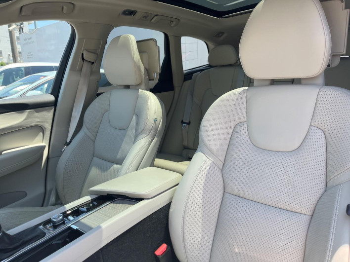 2018 Volvo XC60 DBA-UB420XC (UW-6a0a82e6a0ea7)[16]