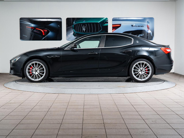 2020 Maserati Ghibli ABA-MG30A (UW-6a0a82e8a2287)[9]