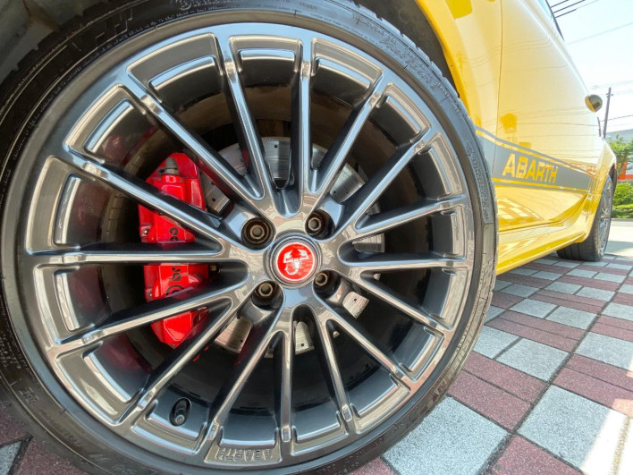 2022 Abartha Abarth 595 3BA-31214T (UW-6a0a82e9b1c87)[7]