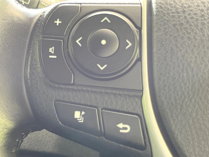 2014 Toyota Voxy DBA-ZRR80W (UW-6a0a82eb628c2)[21]