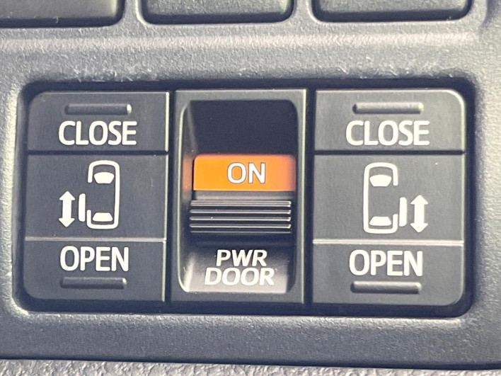 2014 Toyota Voxy DBA-ZRR80W (UW-6a0a82eb628c2)[18]