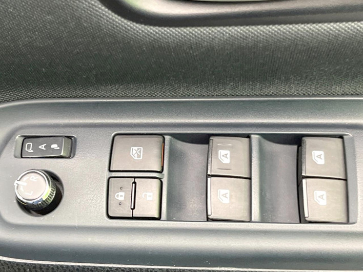 2014 Toyota Voxy DBA-ZRR80W (UW-6a0a82eb628c2)[13]