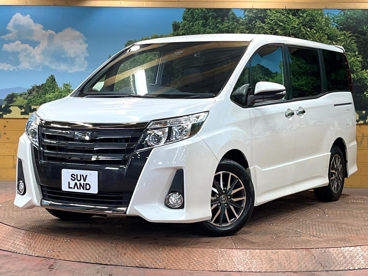 2017 Toyota Noah DBA-ZRR80W