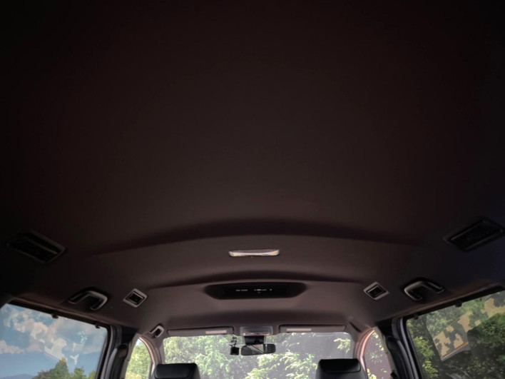 2017 Toyota Noah DBA-ZRR80W (UW-6a0a82ede2320)[12]