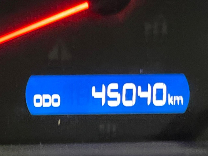 2017 Toyota Noah DBA-ZRR80W (UW-6a0a82ede2320)[2]