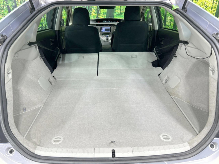 2013 Toyota Prius DAA-ZVW30 (UW-6a0a82f9a1a40)[29]