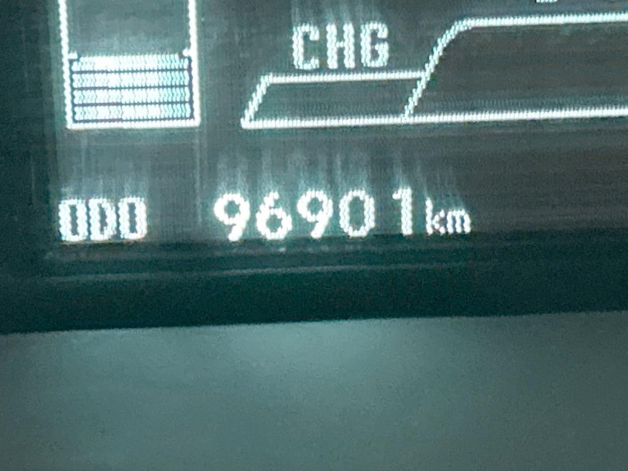 2013 Toyota Prius DAA-ZVW30 (UW-6a0a82f9a1a40)[2]
