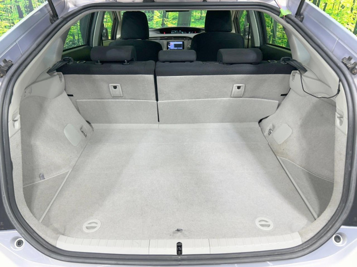 2013 Toyota Prius DAA-ZVW30 (UW-6a0a82f9a1a40)[28]