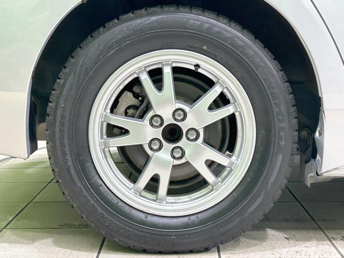 2013 Toyota Prius DAA-ZVW30 (UW-6a0a82f9a1a40)[13]