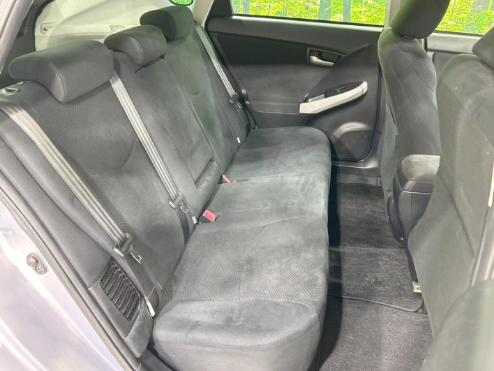 2013 Toyota Prius DAA-ZVW30 (UW-6a0a82f9a1a40)[21]