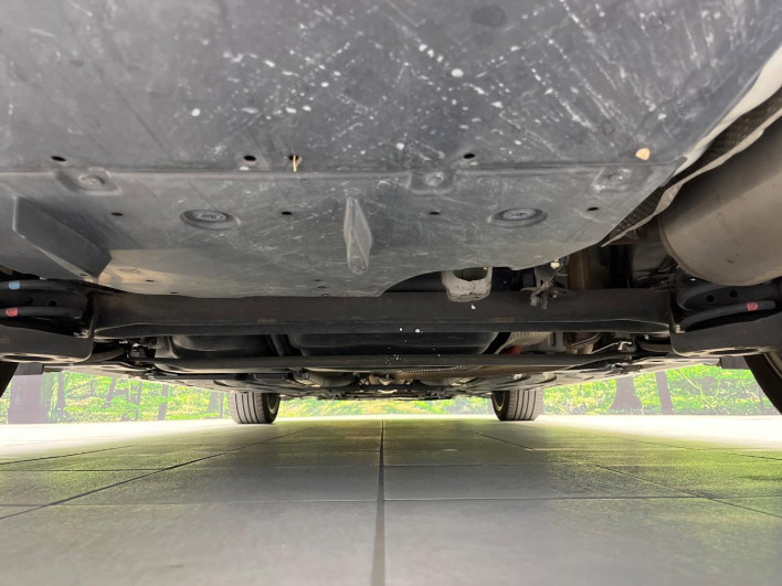 2013 Toyota Prius DAA-ZVW30 (UW-6a0a82f9c674a)[27]