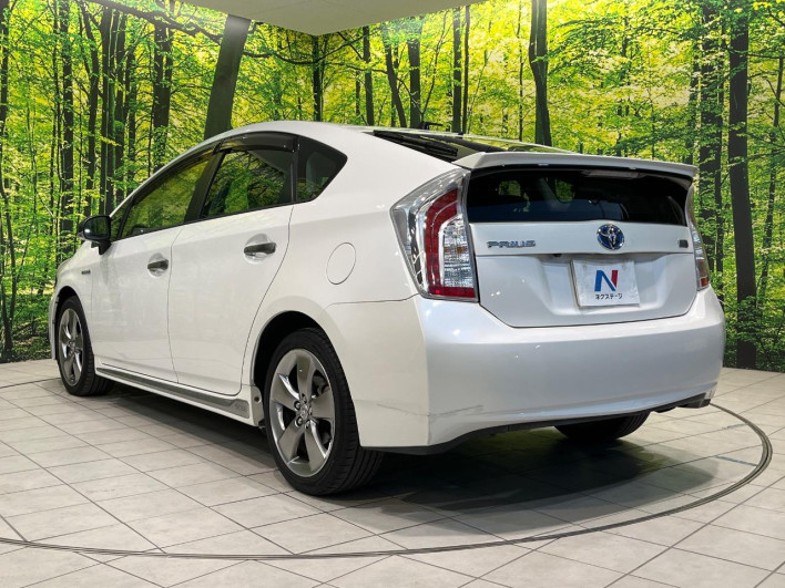 2013 Toyota Prius DAA-ZVW30 (UW-6a0a82f9c674a)[19]