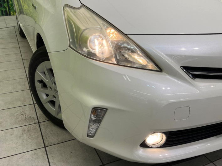 2013 Toyota Prius α DAA-ZVW41W (UW-6a0a82fb9ff43)[24]
