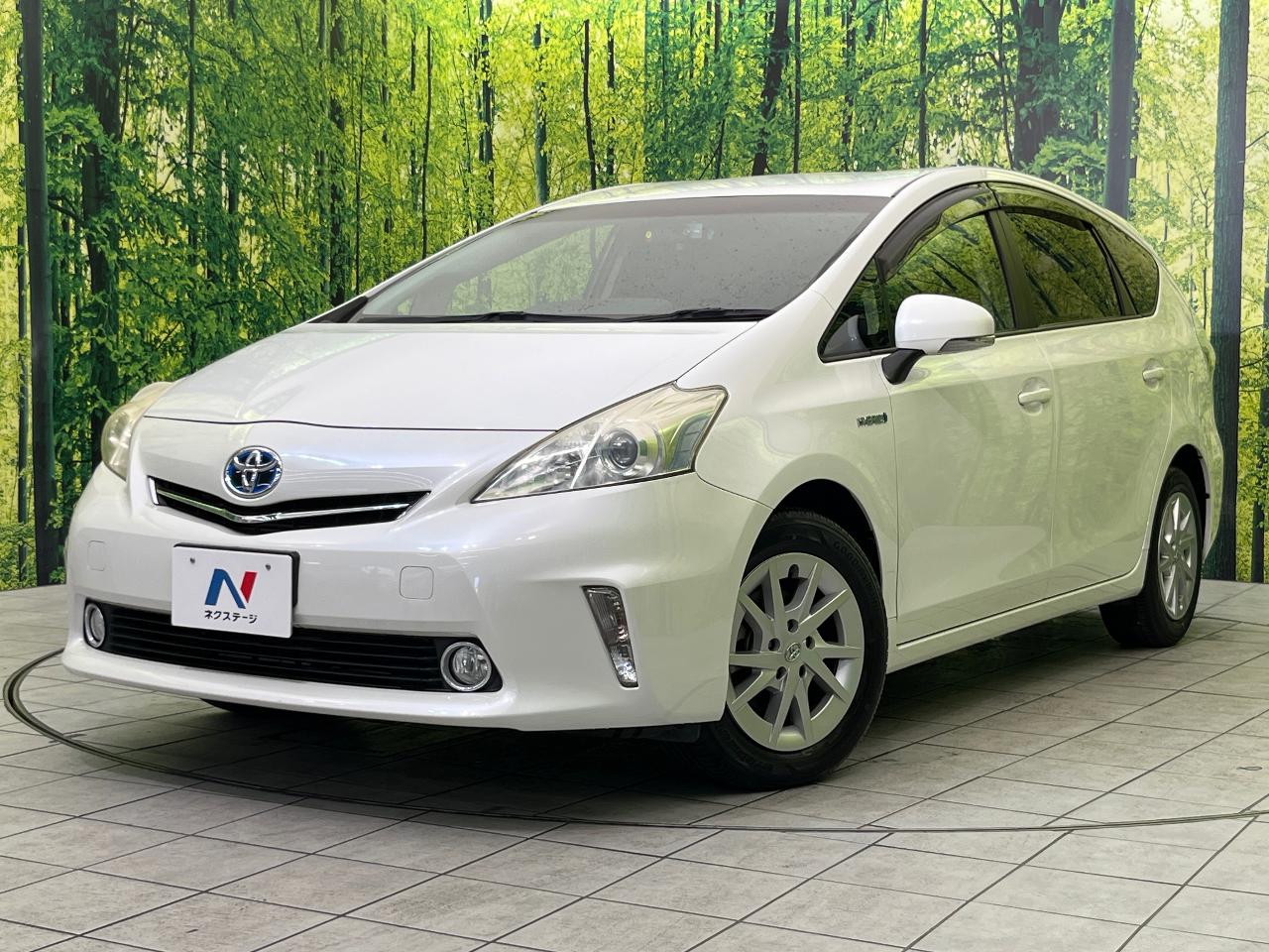 2013 Toyota Prius α DAA-ZVW41W