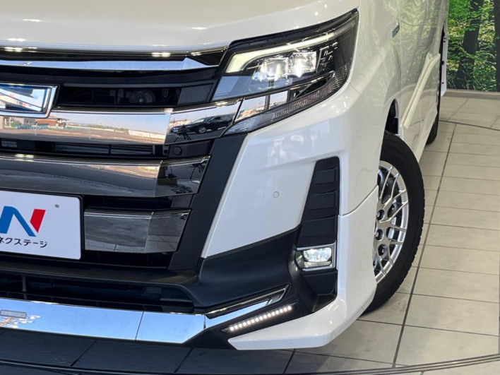 2020 Toyota Noah DAA-ZWR80W (UW-6a0a830383e26)[12]