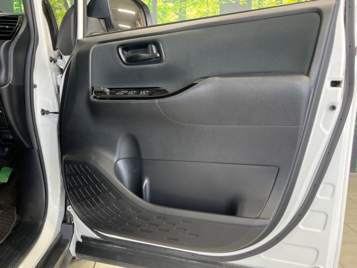 2020 Toyota Noah DAA-ZWR80W (UW-6a0a830383e26)[28]