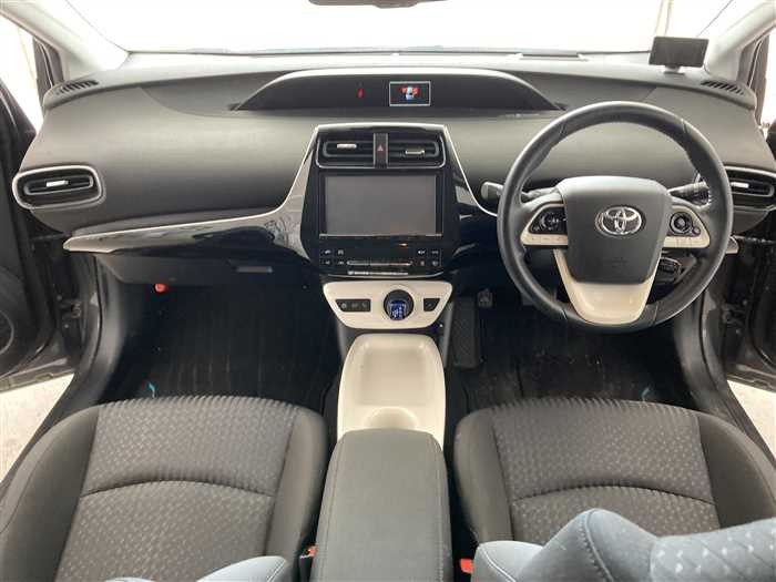 2017 Toyota Prius DAA-ZVW51 (UW-6a0e68239d359)[15]