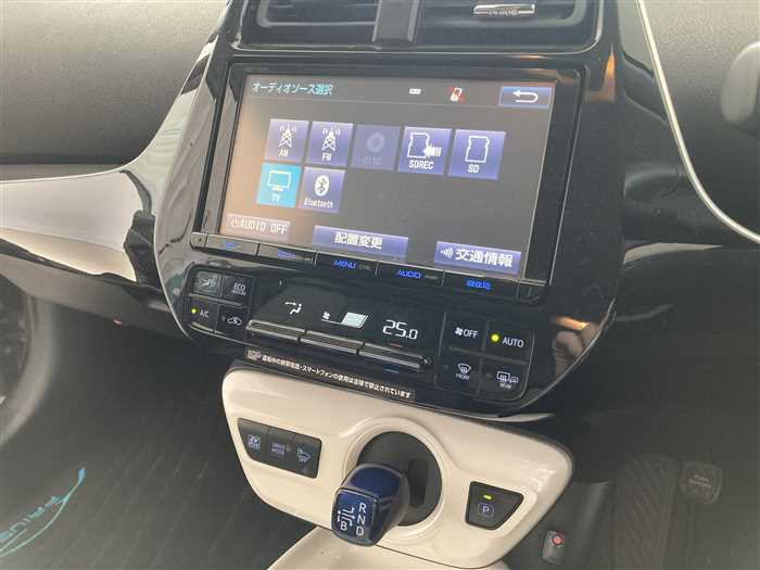 2017 Toyota Prius DAA-ZVW51 (UW-6a0e68239d359)[23]