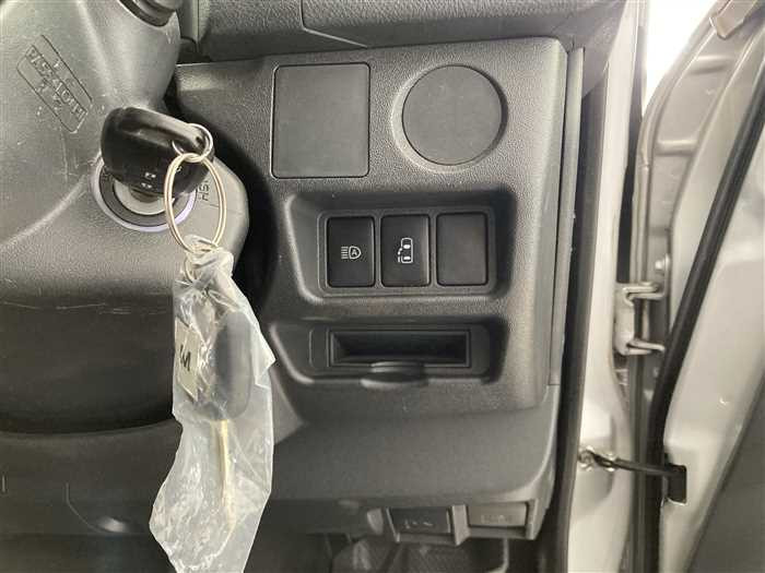 2021 Toyota Hiace Commuter QDF-GDH223B (UW-6a0e68247fbf5)[18]