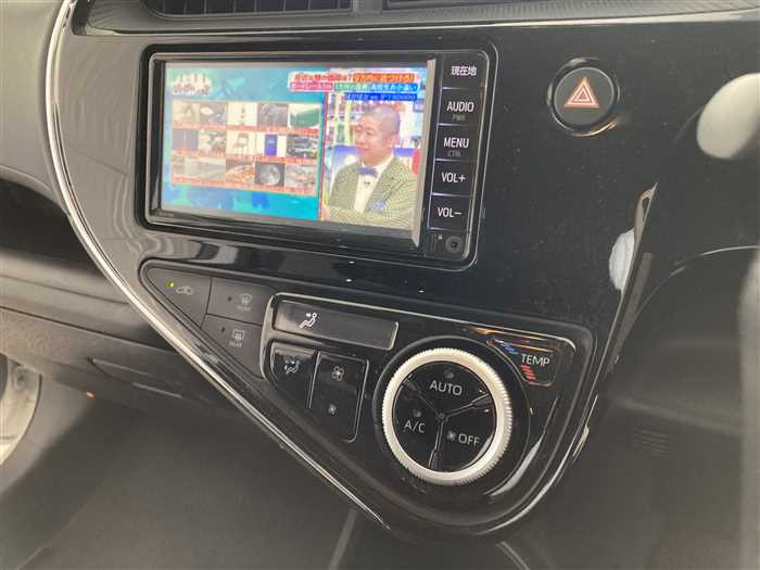 2021 Toyota Aqua 6AA-NHP10 (UW-6a0e681bf047a)[21]