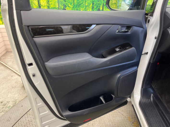 2018 Toyota Alphard DBA-AGH30W (UW-6a0c6bed3578b)[27]