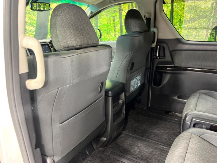 2014 Toyota Alphard Hybrid DAA-ATH20W (UW-6a0c6bfbe5884)[22]