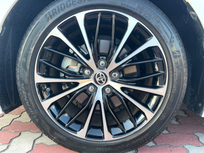 2020 Toyota Camry 6AA-AXVH70 (UW-6a0c6c047f6bd)[21]