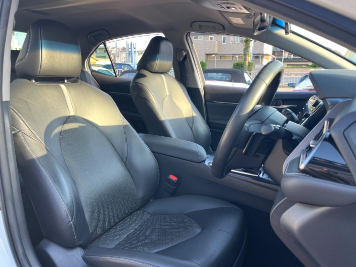 2020 Toyota Camry 6AA-AXVH70 (UW-6a0c6c047f6bd)[29]