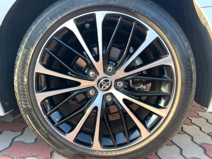 2020 Toyota Camry 6AA-AXVH70 (UW-6a0c6c047f6bd)[22]