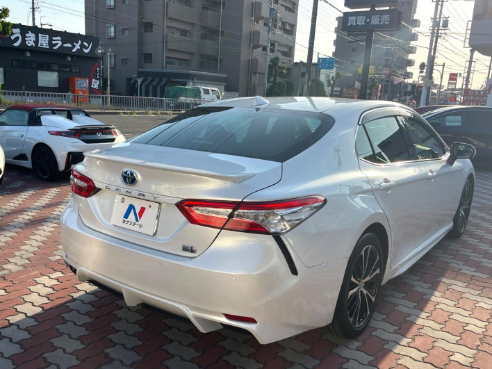 2020 Toyota Camry 6AA-AXVH70 (UW-6a0c6c047f6bd)[13]