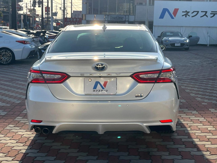 2020 Toyota Camry 6AA-AXVH70 (UW-6a0c6c047f6bd)[18]