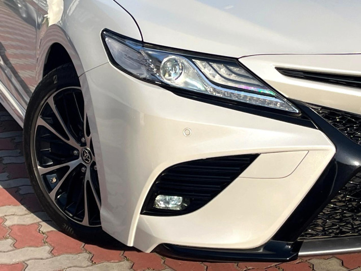 2020 Toyota Camry 6AA-AXVH70 (UW-6a0c6c047f6bd)[9]