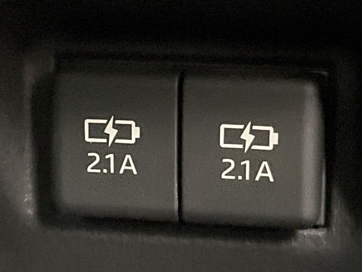 2020 Toyota Camry 6AA-AXVH70 (UW-6a0c6c0492bd6)[23]