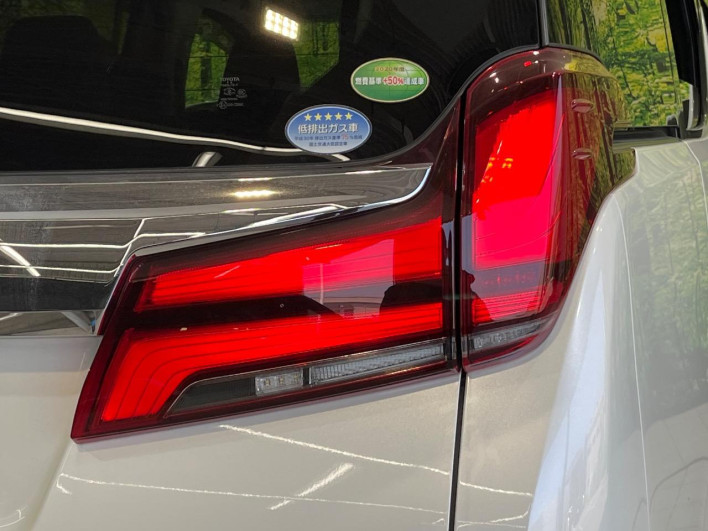 2020 Toyota Alphard Hybrid 6AA-AYH30W (UW-6a0c6c0582652)[24]