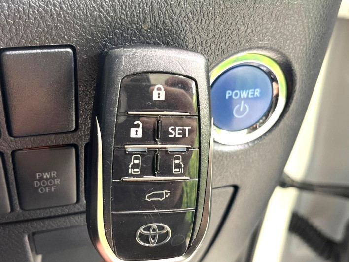 2022 Toyota Alphard Hybrid 6AA-AYH30W (UW-6a0c6c063dfc1)[17]
