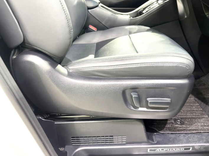2022 Toyota Alphard Hybrid 6AA-AYH30W (UW-6a0c6c063dfc1)[15]