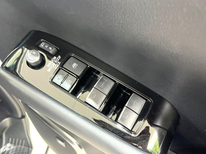 2022 Toyota Alphard Hybrid 6AA-AYH30W (UW-6a0c6c063dfc1)[13]