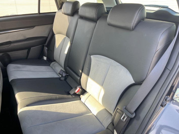 2010 Subaru Legacy Touring Wagon DBA-BR9 (UW-6a0c6c23a642d)[27]